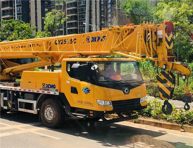 沿河大件设备吊装租赁吊车